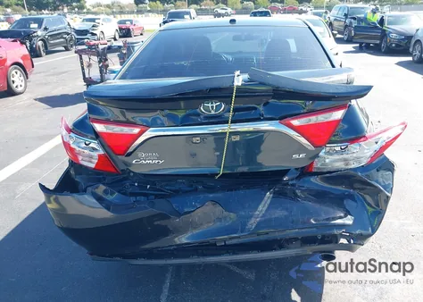 2015 Toyota Camry Se z USA, uszkodzony, nr VIN 4T1BF1FK0FU115362